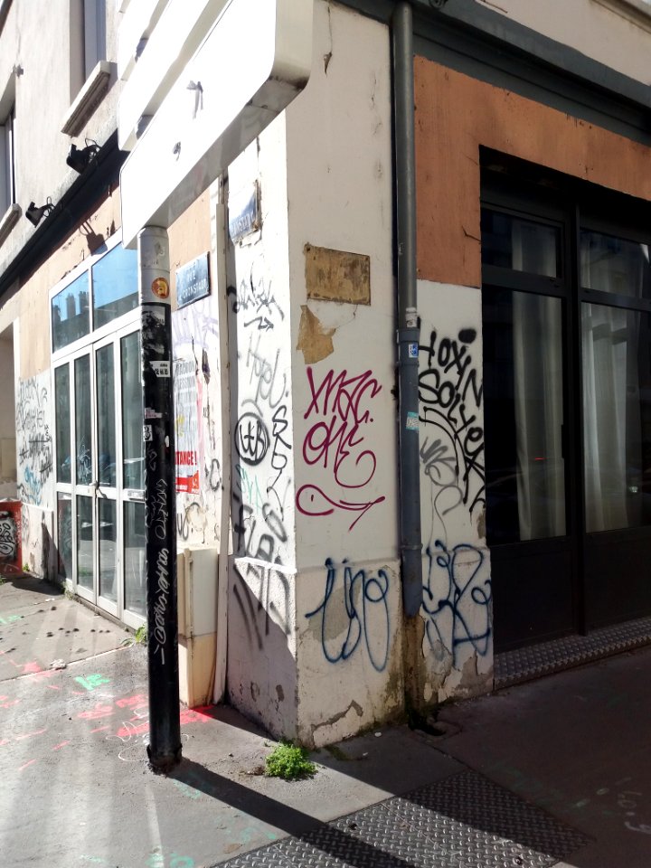 Lyon 7e - Route de Vienne, plaque manquante à l'angle de la rue de Cronstadt