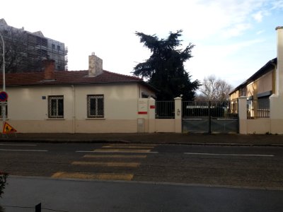 Lyon 7e - Rue André Bollier, au numéro 64, Direction de l'eau du Grand Lyon