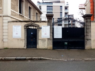Lyon 7e - Rue André Bollier, portail au numéro 81