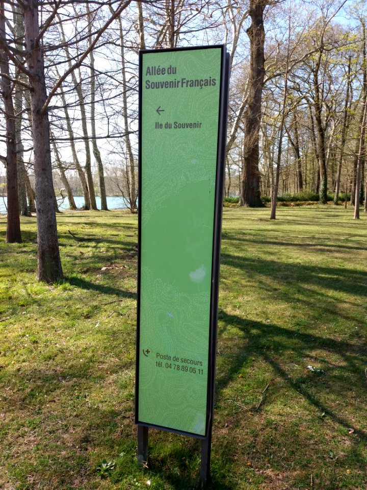 Lyon 6e - Parc de la Tête d'Or, allée du Souvenir Français, panneau