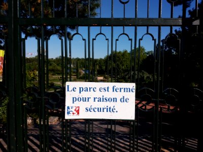 Lyon 6e - Parc de la Tête d'Or, panneau parc fermé (vents violents) (2)