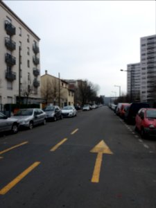 Lyon 7e - Avenue Debourg, depuis la rue Georges Gouy en direction de la rue de Gerland