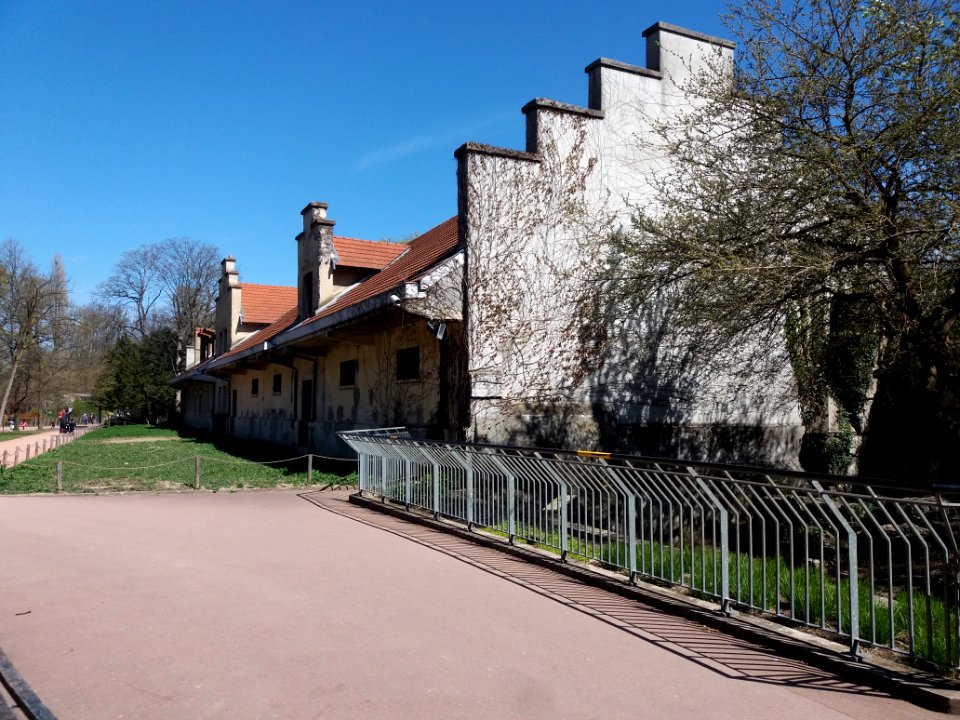 Lyon 6e - Parc de la Tête d'Or, vacherie (2)