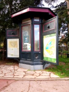 Lyon 6e - Parc de la Tête d'Or, kiosque à l'entrée de la porte des Enfants du Rhône