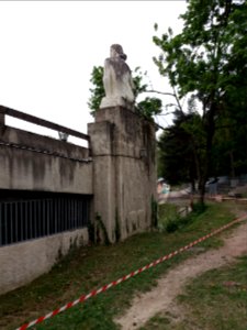 Lyon 6e - Parc de la Tête d'Or, vélodrome, statue de femme