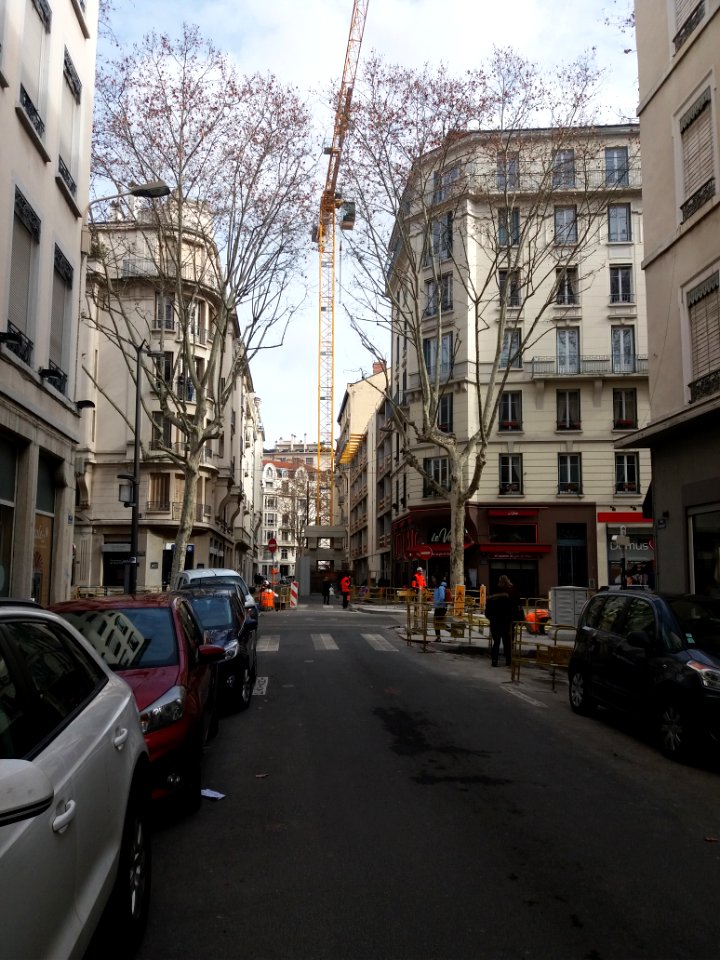 Lyon 6e - Rue Bossuet, au niveau de la rue Professeur Weill regardant l'est