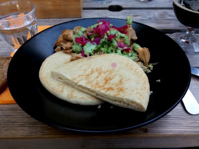 Lyon 7e - Grande Rue de la Guillotière - Malting-Pot, poulet shawarma dans sa pita