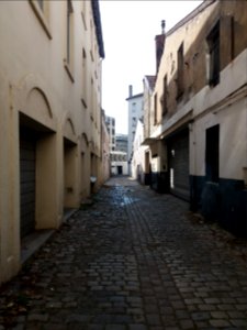 Lyon 7e - Cours Gambetta, allée d'accès aux numéros 80 et 80bis, en direction de la synagogue