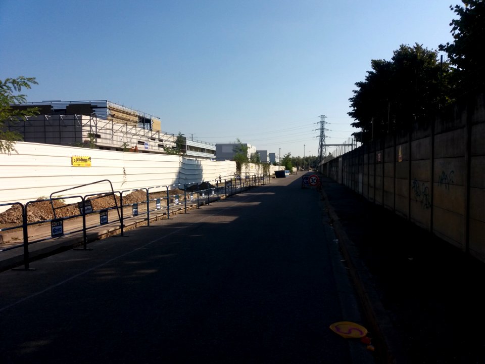 Lyon 7e - Extrémité sud de la rue Saint-Jean de Dieu avec la construction de la chaufferie bois pour le réseau de chaleur centre métropole
