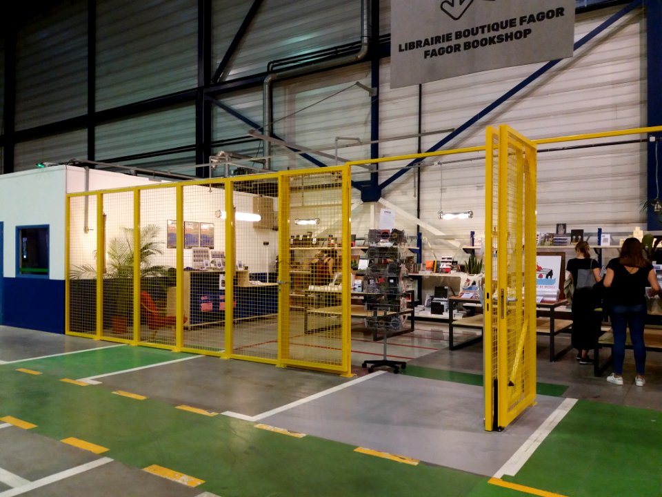 Lyon 7e - Rue Challemel-Lacour - Anciennes usines Fagor-Brandt - Biennale d'art contemporain 2019 (02)