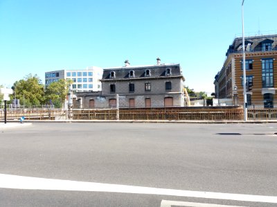 Lyon 7e - Boulevard des Tchécoslovaques, manufacture des tabacs, maison du directeur en travaux