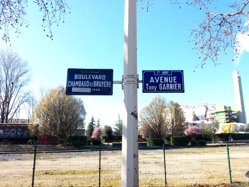 Lyon 7e - Boulevard Chambaud de la Bruyère et avenue Tony Garnier, plaque