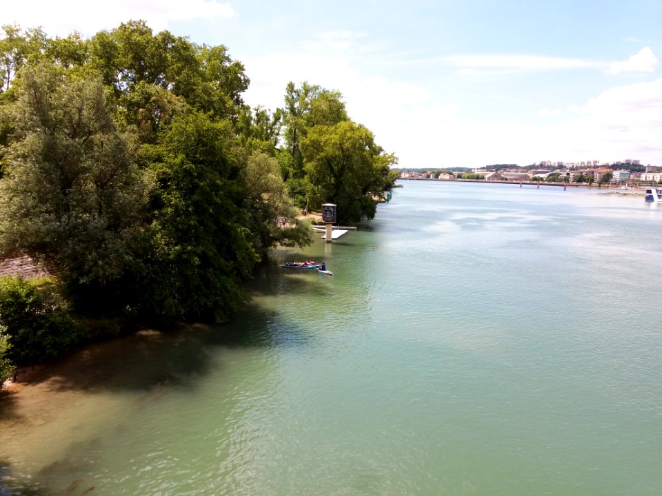 Lyon 7e - Parc de Gerland, depuis le pont Raymond Barre, avec séance de yoga paddle