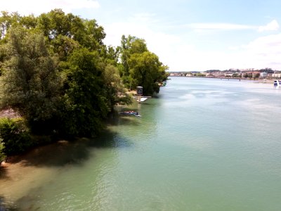 Lyon 7e - Parc de Gerland, depuis le pont Raymond Barre, avec séance de yoga paddle