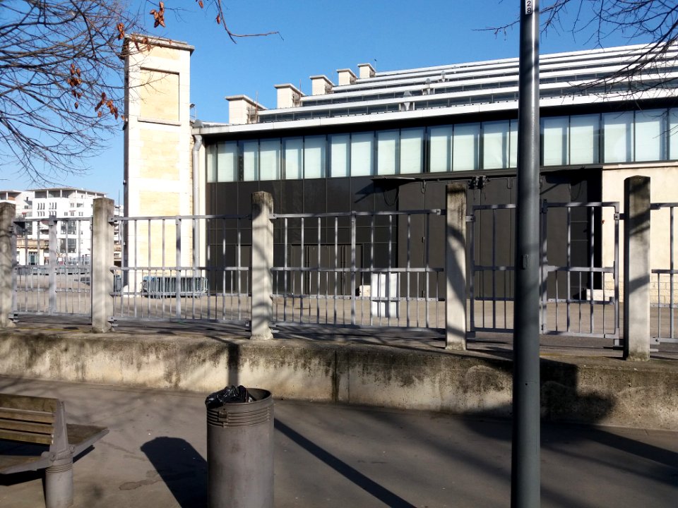 Lyon 7e - Halle Tony Garnier, côté gauche de la façade