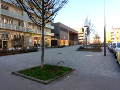 Lyon 7e - Place du Traité de Rome, depuis la rue Simone de Beauvoir