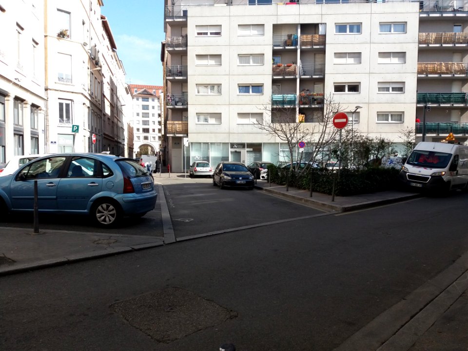Lyon 7e - Place du Commandant Claude Bulard