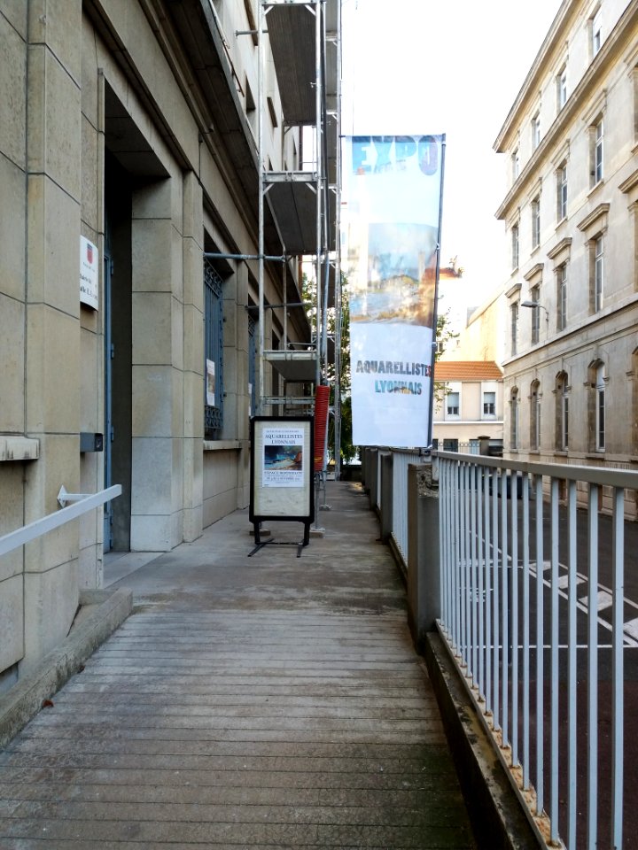 Lyon 7e - Centre Berthelot - 84e salon de la Société des aquarellistes lyonnais, affiche à l'entrée de la salle Edmond Locard