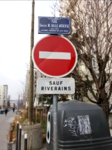 Lyon 7e - Place Geneviève De Gaulle Anthonioz, plaque