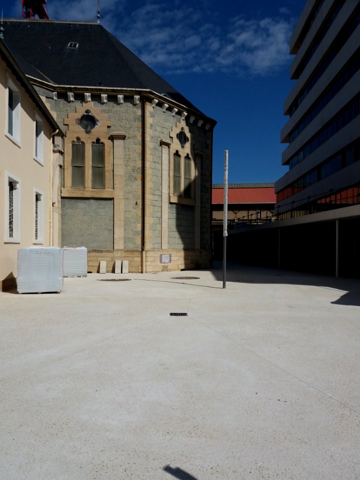 Lyon 7e - Rue Clément Marot, chevet de l'église Notre Dame des Anges