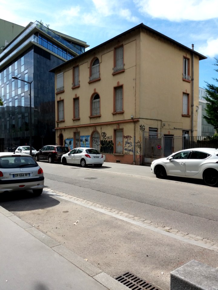 Lyon 7e - Rue Clément Marot, immeuble au numéro 42