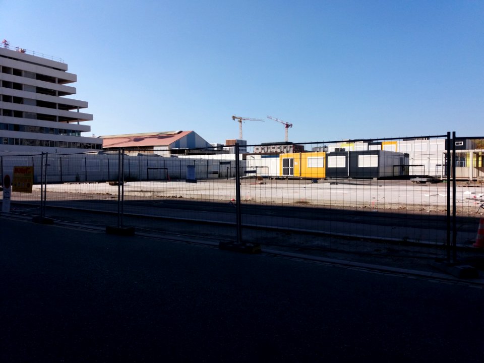 Lyon 7e - Rue Clément Marot, disparition des préfabriqués de l'école Notre-Dame des Anges
