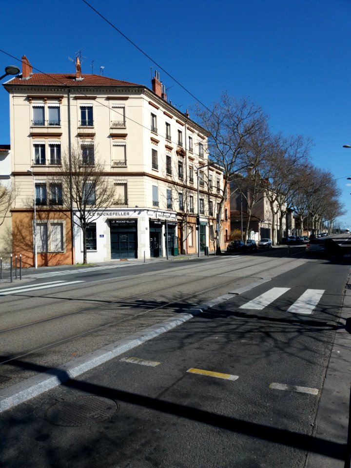 Lyon 3e - Avenue Rockefeller, immeubles à l'angle du cours Eugénie