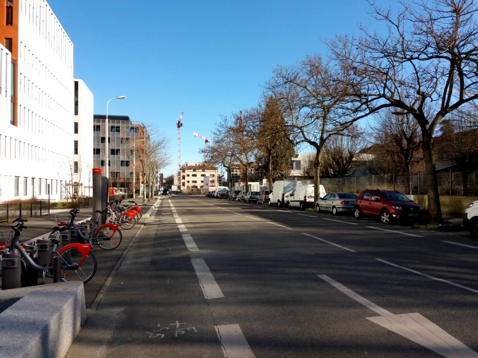 Lyon 7e - Rue Crépet, vue depuis le boulevard Yves Farge