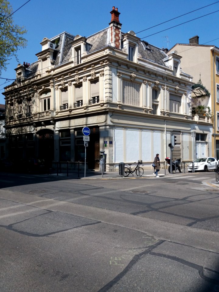 Lyon 3e - Avenue Félix Faure, maison au numéro 83