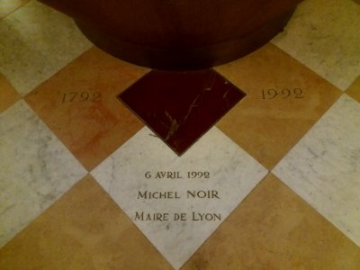 Lyon 2e - Théâtre des Célestins, plaque des 200 ans