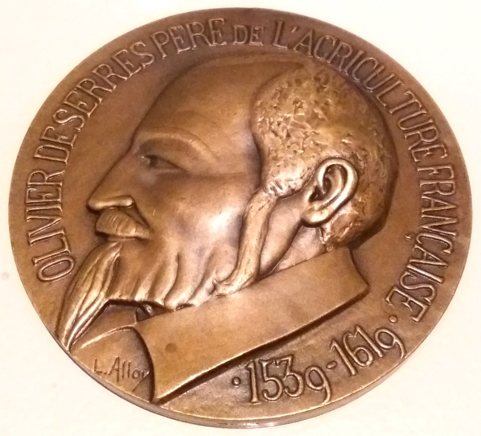Lyon 2e - Un homme de la Renaissance - Olivier de Serres, père de l'agriculture française, bronze frappé par Léonce Alloy, 20e siècle