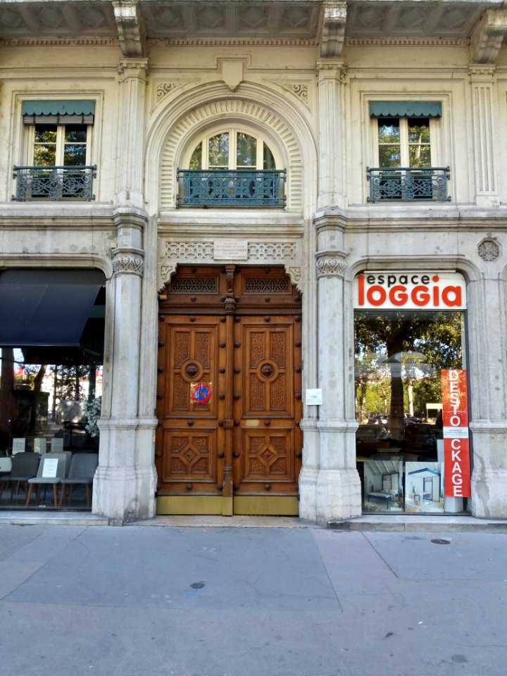 Lyon 3e - Cours de la Liberté, porte au numéro 3