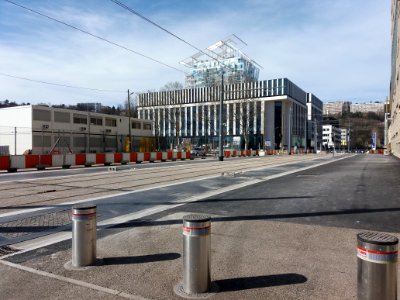 Lyon 2e - Rue Paul Montrochet - Aire de retournement du tramway T2 - Depuis la rue Smith