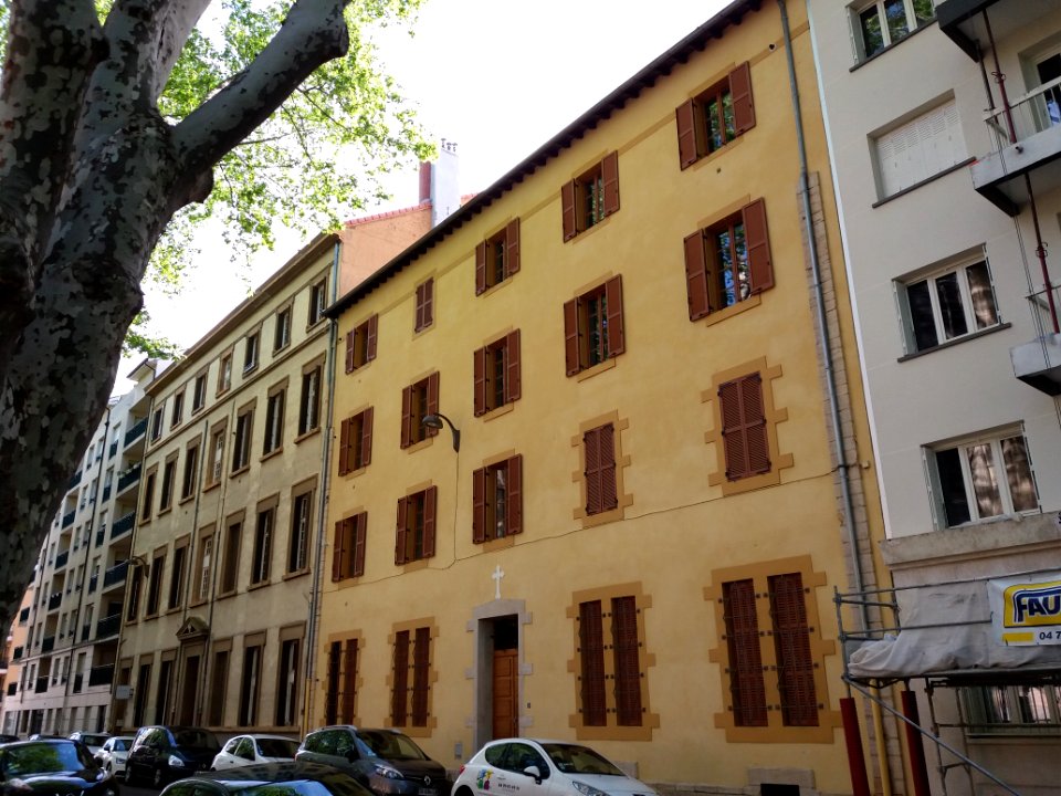 Lyon 2e - Rue Smith, ancien bâtiment religieux sur la place de l'Hippodrome (1)