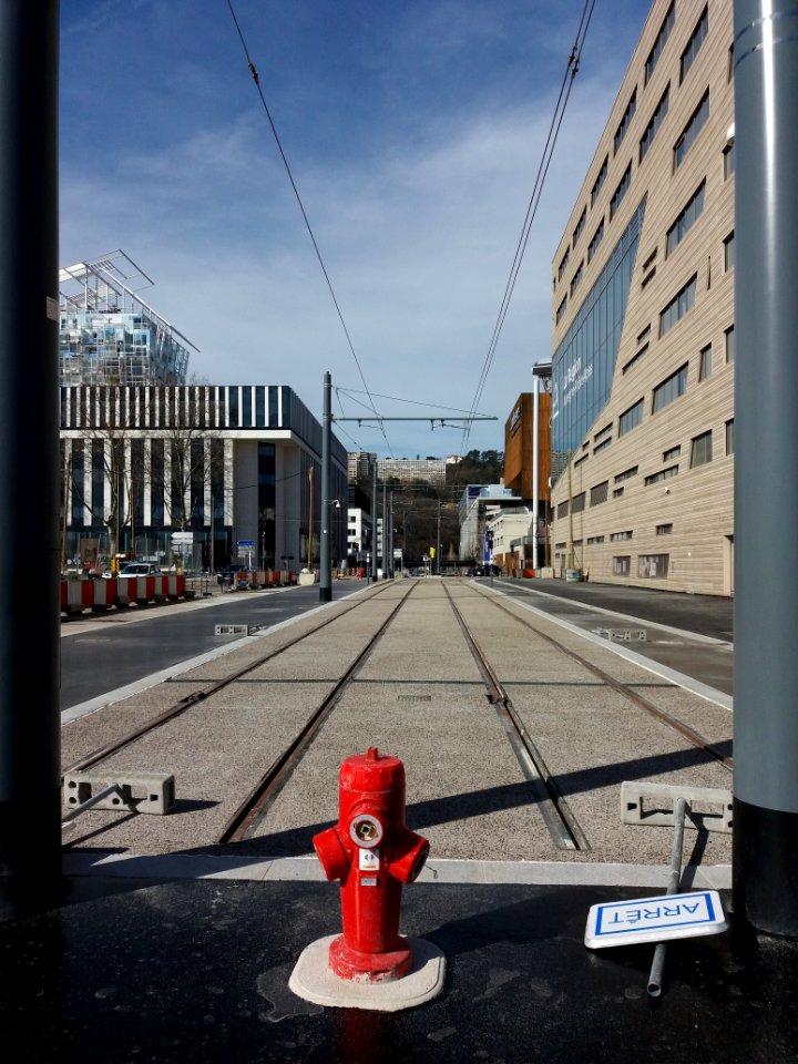 Lyon 2e - Rue Paul Montrochet - Aire de retournement du tramway T2, depuis les derniers poteaux