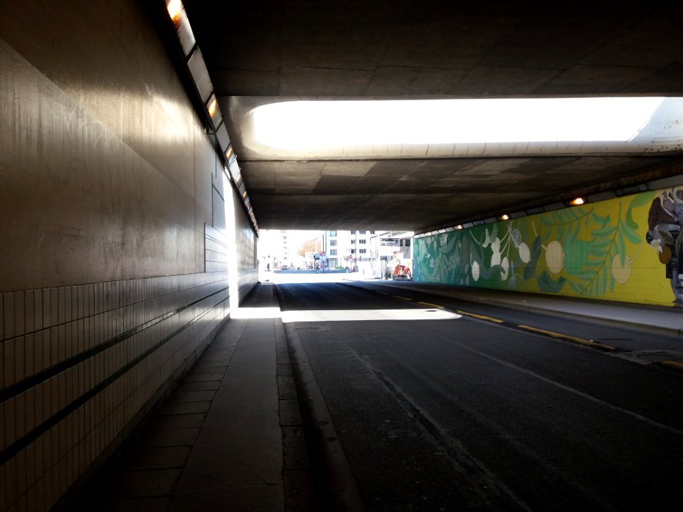 Lyon 3e - Rue de Bonnel, tunnel menant rue de la Villette