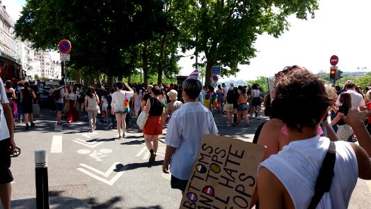 Lyon 3e - Quai Victor Augagneur - Marche des Fiertés 2021 - Cortège 04