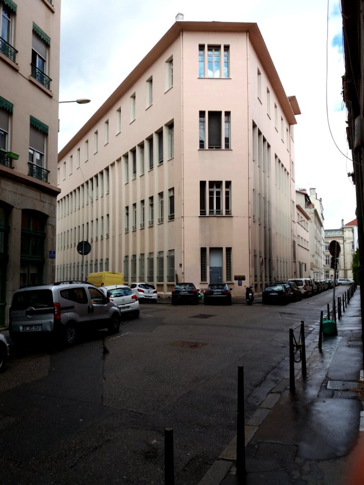 Lyon 3e - Rue Edison, côté nord, central téléphonique Moncey