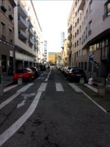 Lyon 3e - Rue du Pensionnat au niveau de la place Danton, et vue vers les archives départementales