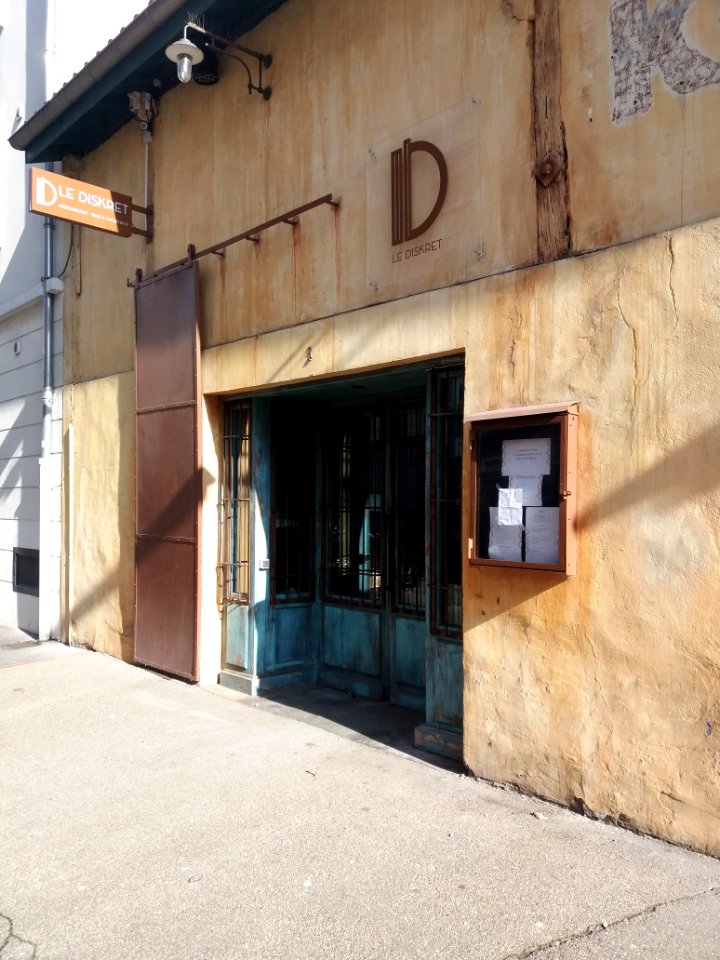 Lyon 3e - Rue Danton, restaurant Le Diskret au numéro 3