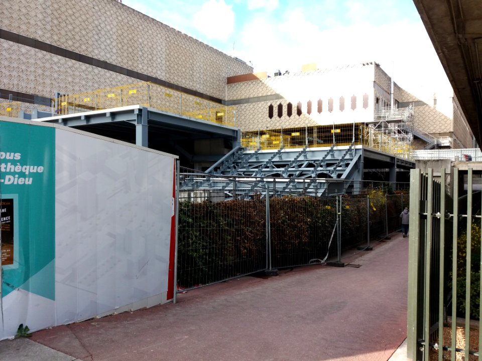 Lyon 3e - Rue du Docteur Bouchut, nouvelle entrée du centre commercial en construction