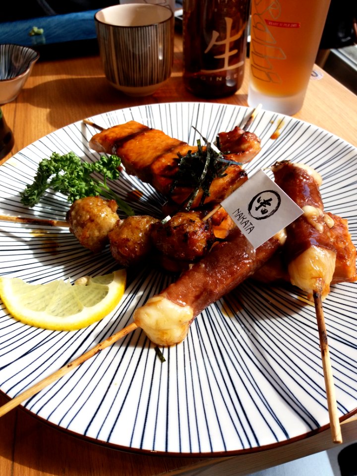 Lyon 3e - Restaurant japonais Nakata, brochettes du menu P4