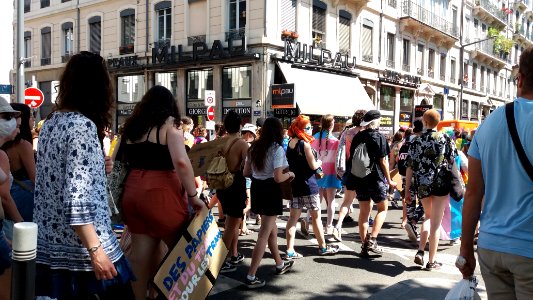 Lyon 3e - Quai Victor Augagneur - Marche des Fiertés 2021 - Cortège 05