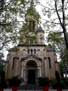 Lyon 3e - Place du Château, façade de l'église Notre-Dame-du-Bon-Secours