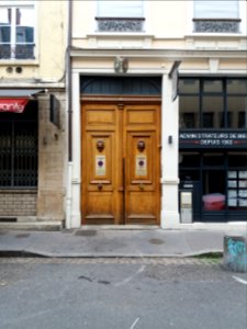 Lyon 3e - Rue Commandant Dubois - Porte au numéro 5 photo