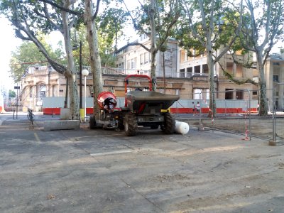 Lyon 3e - Place des Martyrs de la Résistance, engins de chantier