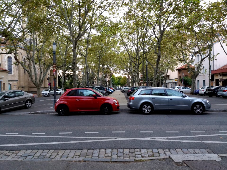 Lyon 3e - Place du Château, depuis la rue Charles Richard
