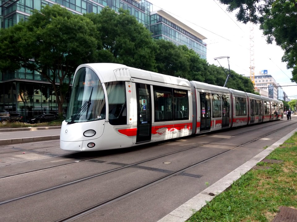 Lyon 3e - Rue de la Villette - Tramway T3 sur son aire de retournement