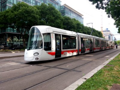 Lyon 3e - Rue de la Villette - Tramway T3 sur son aire de retournement
