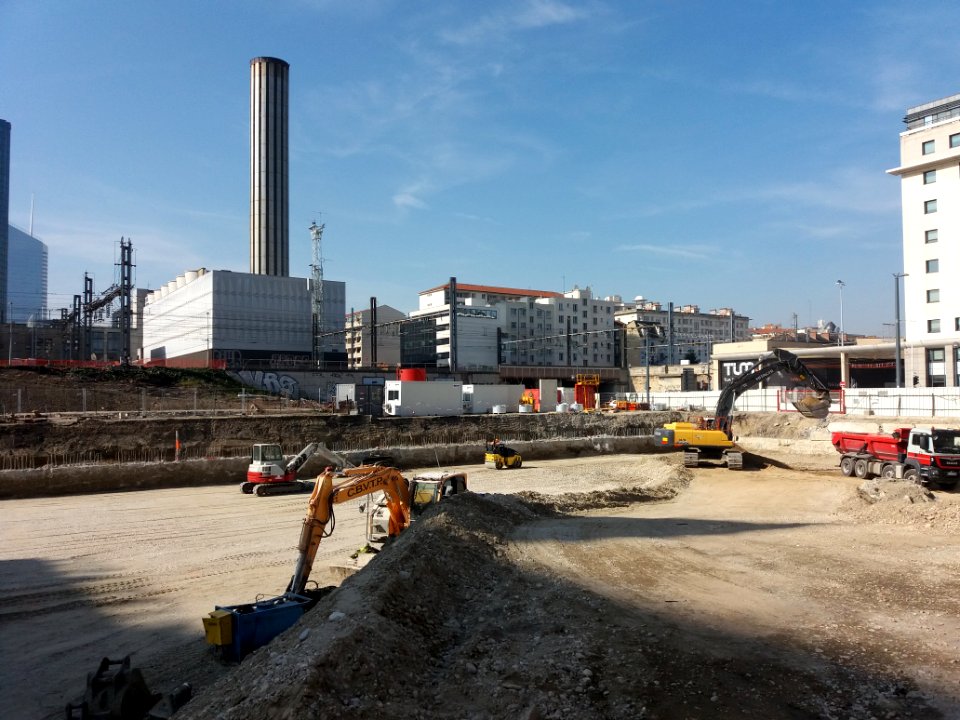 Lyon 3e - Rue de la Villette, chantier Emergence avec vue sur la chaufferie